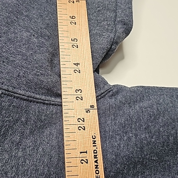 5/25 ♥️ Four Winds Casino Resort Crewneck Sweater - Picture 5 of 7